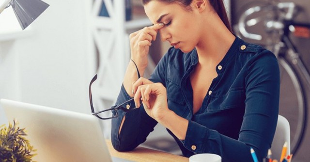 Áp lực đi làm kiếm tiền chỉ để "nuôi" giúp việc ap luc di lam 1 1742998140 803 width740height495 auto cropjpg 1