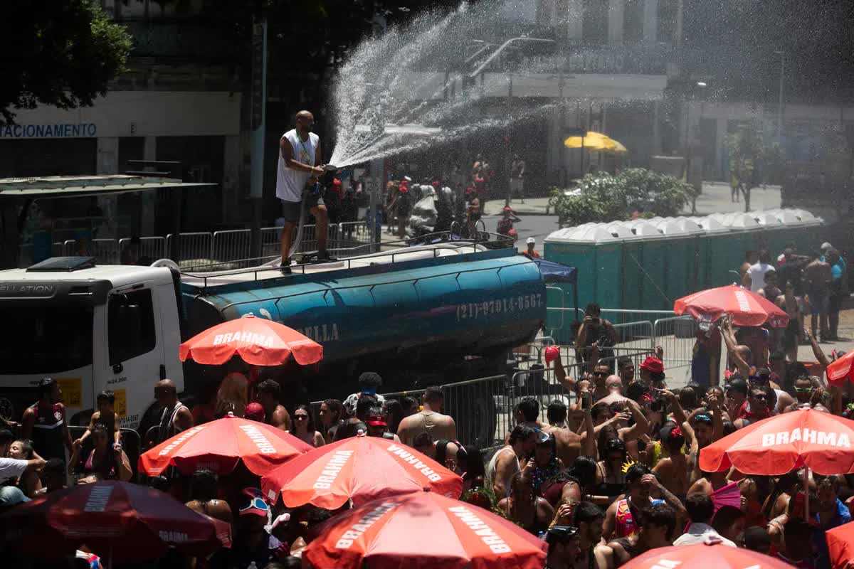 Nắng nóng kỷ lục lên tới tới 62,3°C tại Brazil- Ảnh 1.