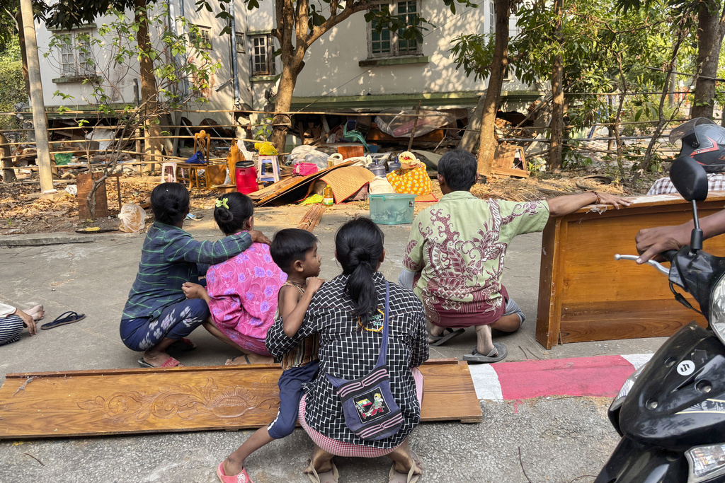 Động đất Myanmar: Số người chết tăng đột biến, nhiều người chờ đợi cứu trợ trong tuyệt vọng- Ảnh 3.