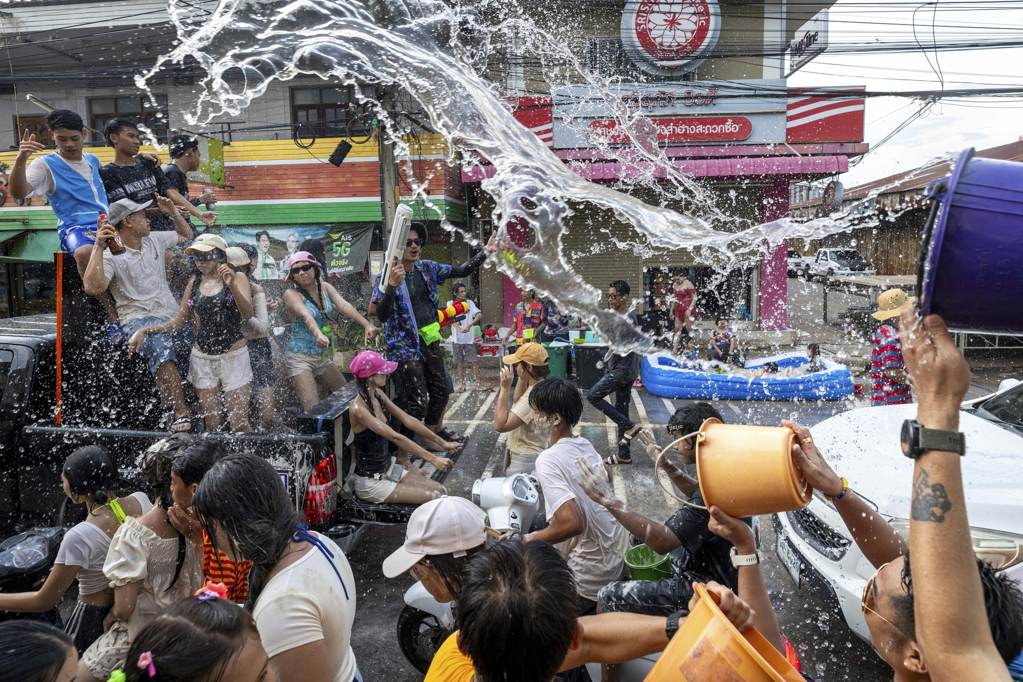 Nguy cơ gia tăng số ca nhiễm COVID-19 tại Thái Lan- Ảnh 1.