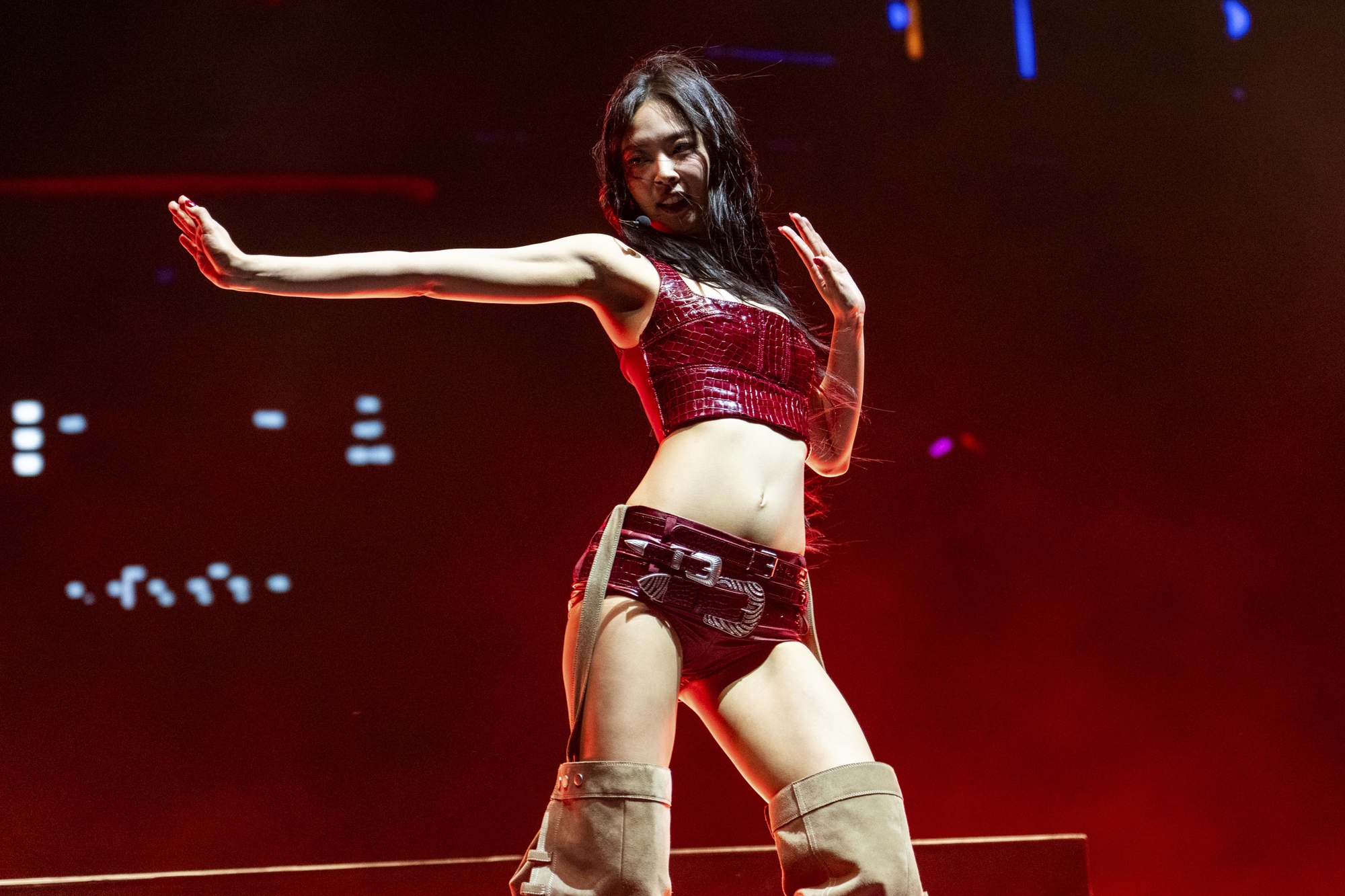 Khán giả Hàn bất ngờ về sức nóng của Jennie (BLACKPINK) tại Coachella 2025- Ảnh 1.