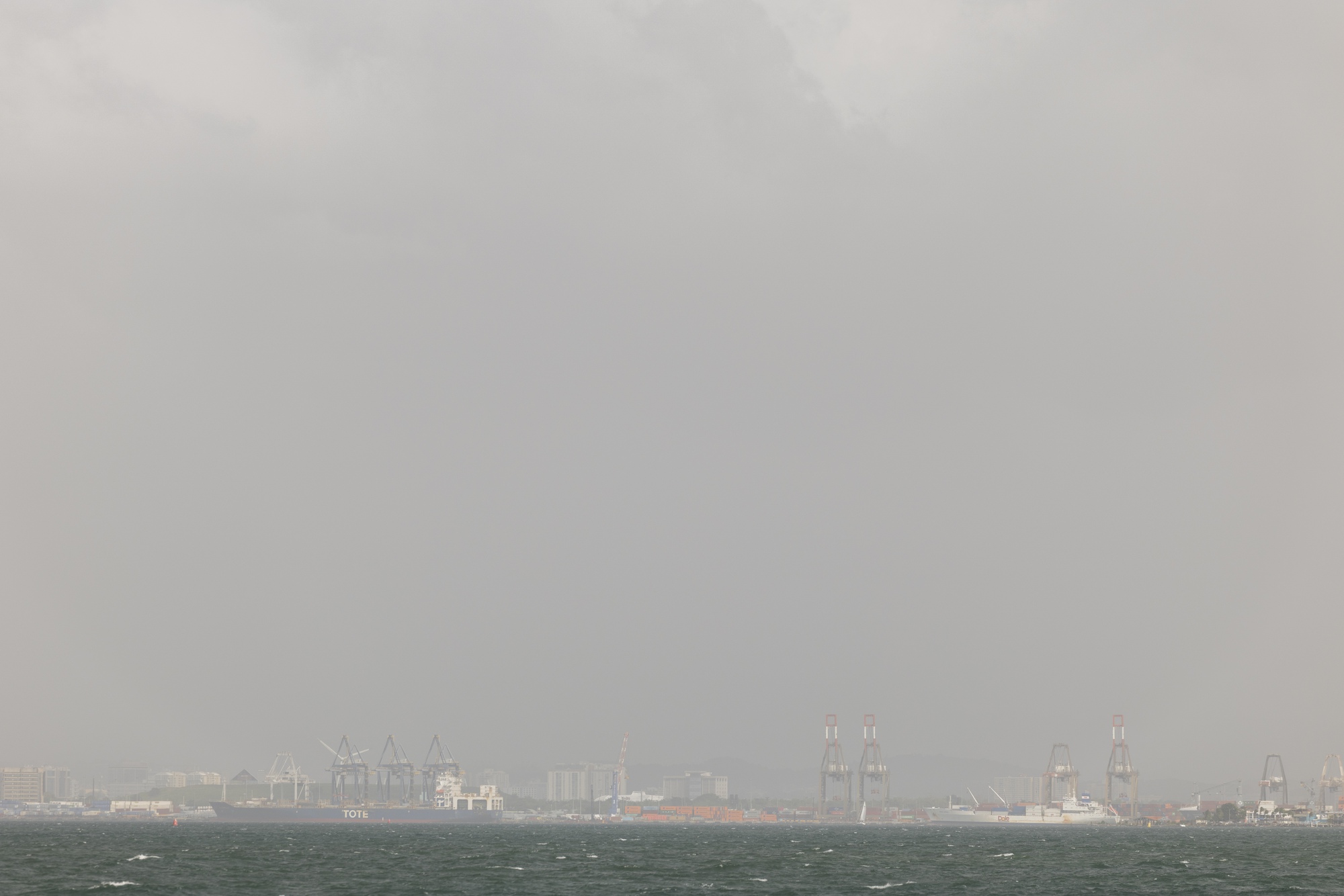 Mây bụi khổng lồ từ sa mạc Sahara bao phủ Caribe- Ảnh 1.