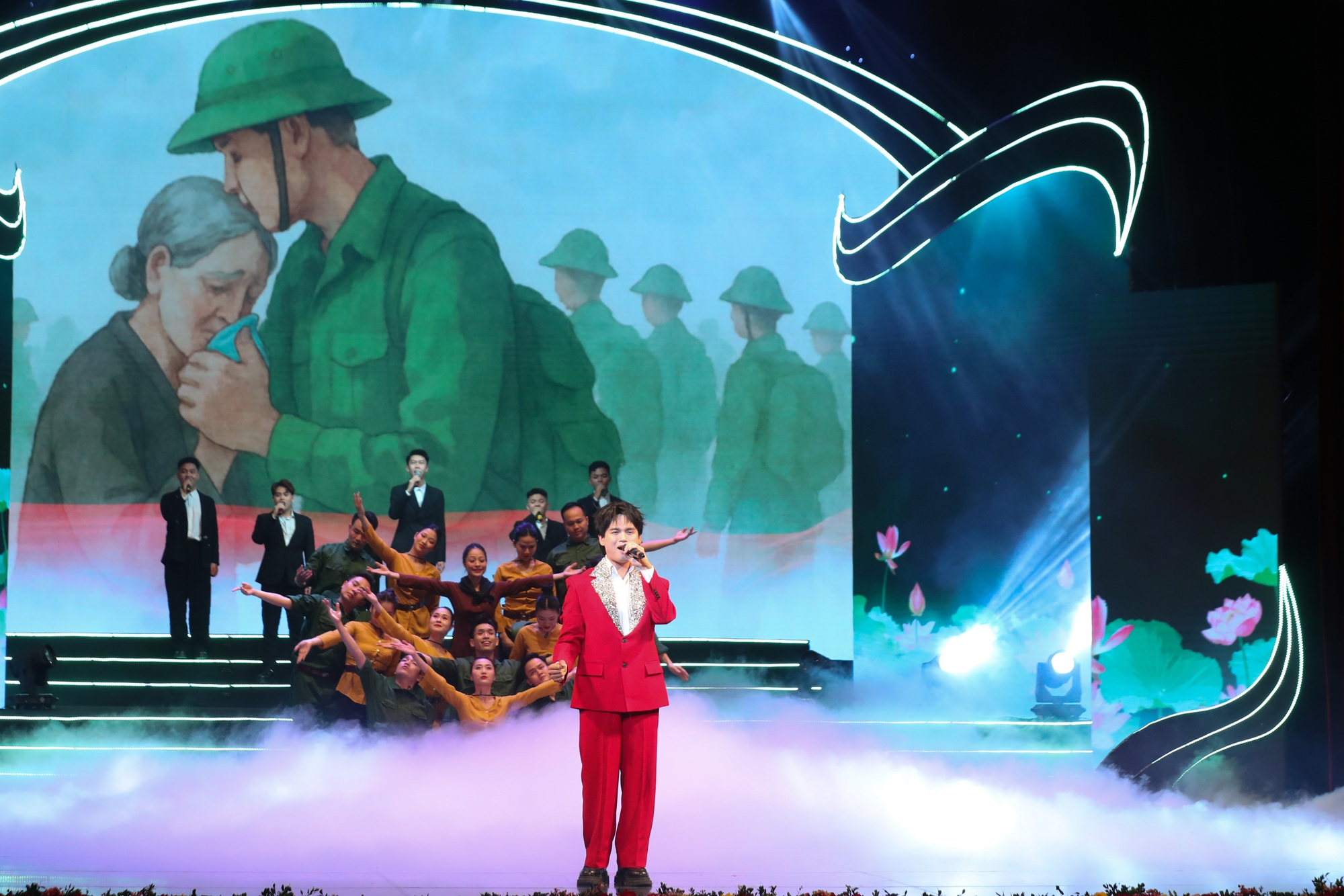 NSƯT Hà Phương kể về căn phòng 15m2 ở số 39 Bà Triệu: Trực chiến 24/24h, ăn ngủ luôn tại phòng- Ảnh 3.