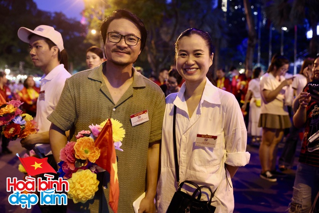 Sơ duyệt diễu hành 30/4: H'Hen Niê - Tiểu Vy và dàn sao tham gia, em trai Sơn Tùng gây sốt vì khoảnh khắc có