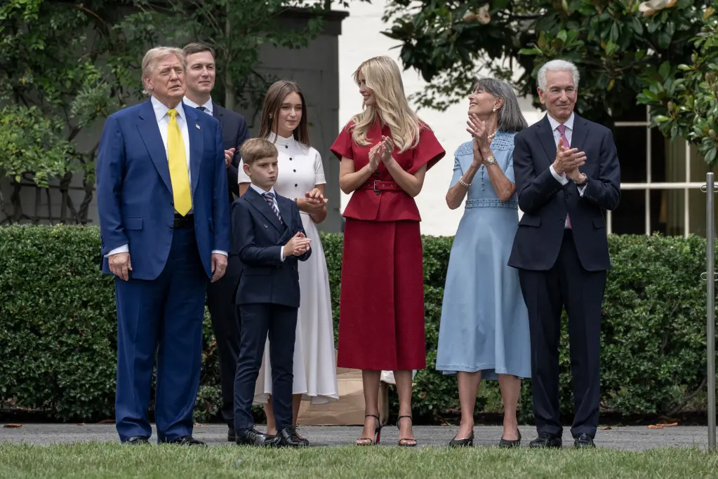 Tiểu Công chúa Nhà Trắng lại xinh đẹp ngút ngàn: Khi Tiểu Công chúa Nhà Trắng lại xinh đẹp ngút ngàn: Khi