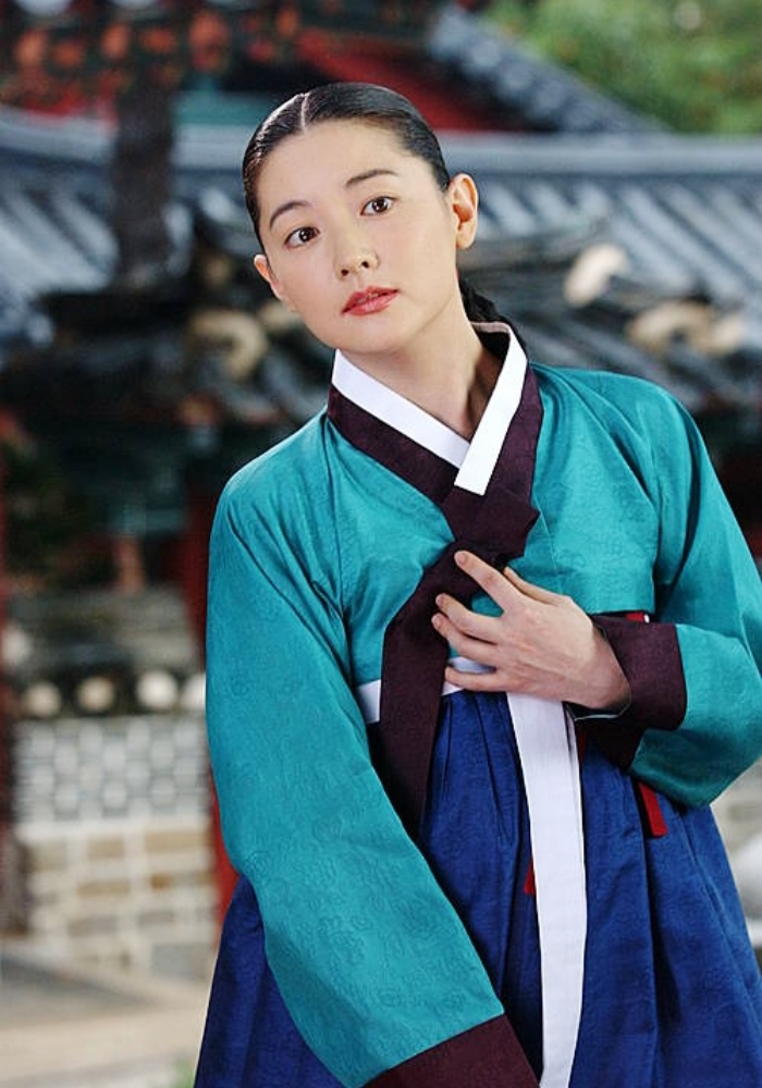 Ngoài phim Nàng Dae Jang Geum, Lee Young Ae còn xinh đẹp rung động lòng người với tạo hình hiện đại, đẳng cấp