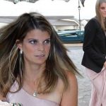 Câu chuyện của "Cô bé giàu có tội nghiệp" article 2421114 1bd6a5eb000005dc 305636x382 1749541398541842930822 1749544057897 17495440581391456675667 0 0 382 611 crop 1749544084935887524360jpg