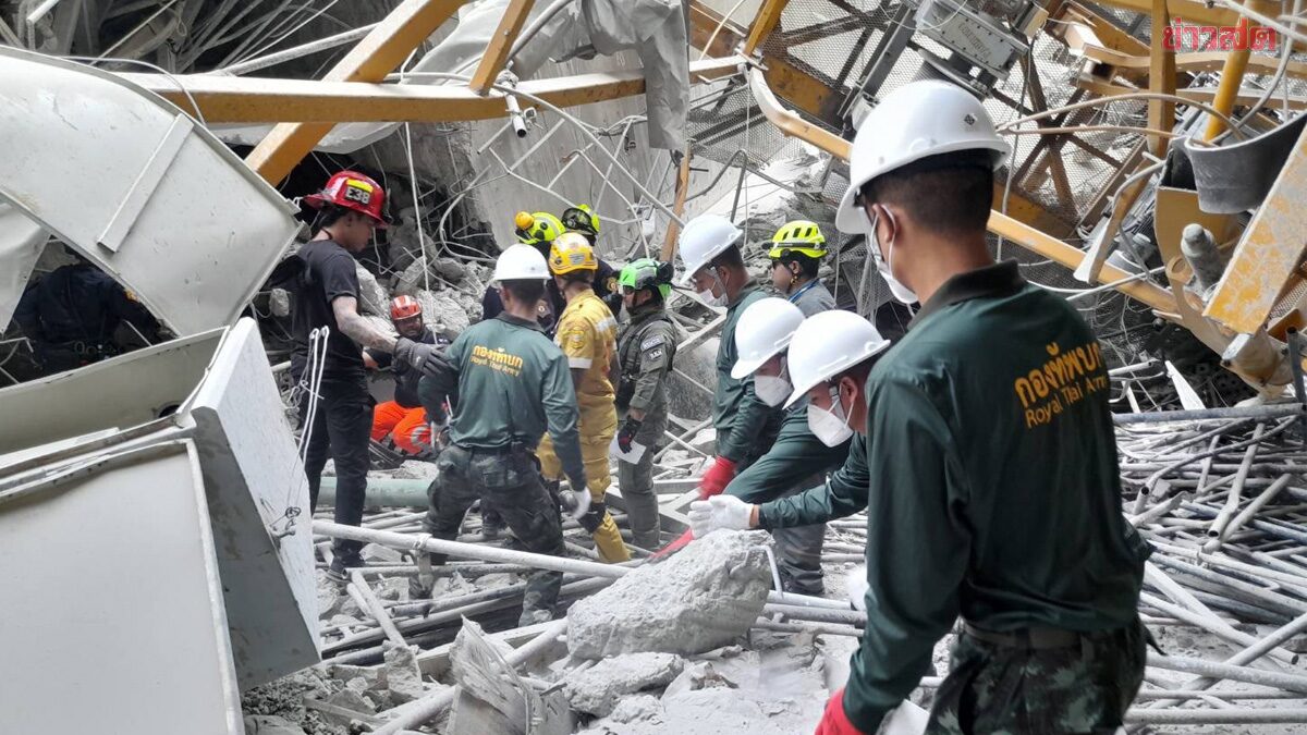 Thái Lan tuyên bố Bangkok là vùng thảm họa: Nhiều hoạt động bị đóng băng, công tác cứu hộ căng thẳng từng phút- Ảnh 9.