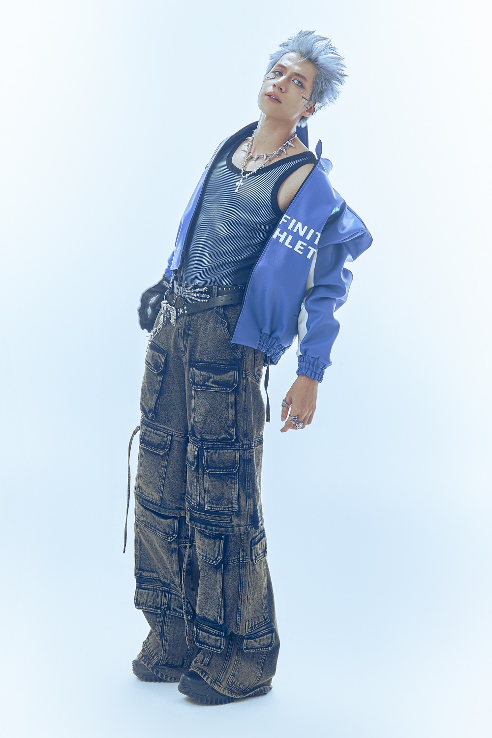 Nam ca sĩ từng liệt nửa mặt tham gia Anh Trai Say Hi: