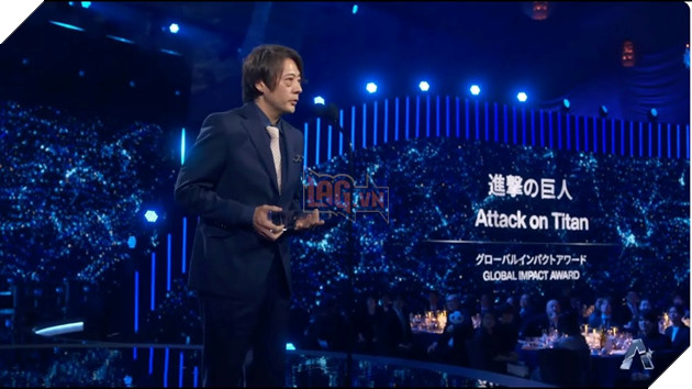 Attack on Titan: Hajime Isayama được vinh danh với giải Global Impact Award sau những tranh cãi 2