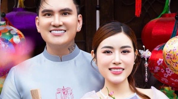 Lâm Chấn Huy và vợ tài trợ toàn bộ chi phí cho 500 bà con về quê đón Tết đoàn viên! 29 Lâm Chấn Huy và vợ tài trợ toàn bộ chi phí cho 500 bà con về quê đón Tết đoàn viên! av 1735803550 112 width740height495 auto cropjpg