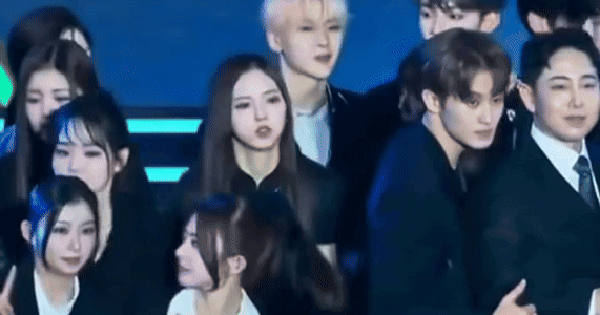 Đoạn clip biến dàn sao nam trơ mắt nhìn các mỹ nhân quỳ gối thành trò hề av 17627368380561950880498 43 0 343 573 crop 1762736877445931496443gifpng