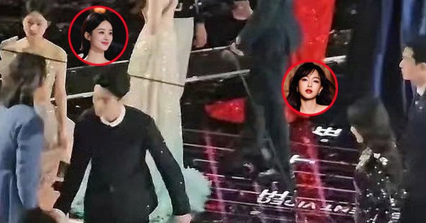 Drama vị trí đứng tại sự kiện hot nhất Cbiz đầu năm 2025: Triệu Lệ Dĩnh, Đường Yên cùng loạt sao bị lôi vào cuộc 27 Drama vị trí đứng tại sự kiện hot nhất Cbiz đầu năm 2025: Triệu Lệ Dĩnh, Đường Yên cùng loạt sao bị lôi vào cuộc ava 1 1736232971892530152737 0 0 500 800 crop 17362329847901244927279 17362352994661345333042 0 0 366 700 crop 173623533578049494210jpg