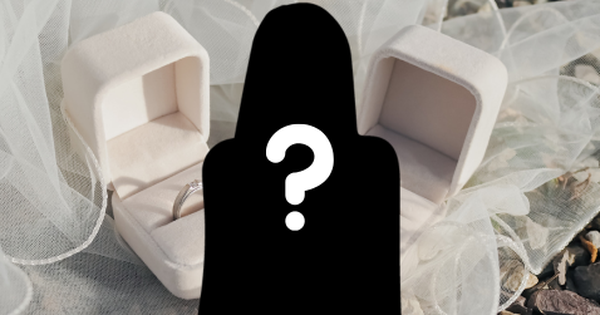 Nàng hậu số 1 Vbiz nghi đã bí mật tổ chức lễ hỏi ở quê, để lộ 1 sơ hở sau nửa năm giấu kín? 28 Nàng hậu số 1 Vbiz nghi đã bí mật tổ chức lễ hỏi ở quê, để lộ 1 sơ hở sau nửa năm giấu kín? ava 17 1739784981144605935121 0 0 251 480 crop 17397939859041415925698png