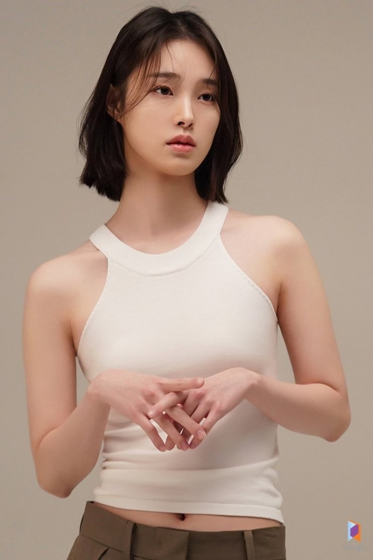 Danh tính bạn gái mới của Lee Dong Gun: Mỹ nhân kém 16 tuổi, từng đóng phim 18+ chấn động màn ảnh- Ảnh 3. Danh tính bạn gái mới của Lee Dong Gun: Mỹ nhân kém 16 tuổi, từng đóng phim 18+ chấn động màn ảnh- Ảnh 3.