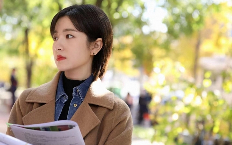 Chỉ cần mỹ nhân này cười thì băng vạn năm cũng tan chảy: Đẹp say đắm lòng người, Google cũng hết từ để khen- Ảnh 14.