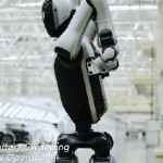 Thắc mắc thời AI: Robot tự thay pin thì có giống con người tự lấy cơm để ăn không? ava batt 17532649266801511896962 1753424822935 17534248232262076482683 0 28 450 748 crop 1753424846136130210011gifpng