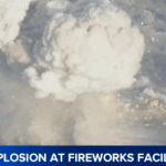 Nổ kho chứa pháo hoa, pháo bay rợp trời trong sự hoảng loạn của người dân ava chuan 50 17514468683701658190249 0 0 630 1008 crop 17514556442851290767385gifpng