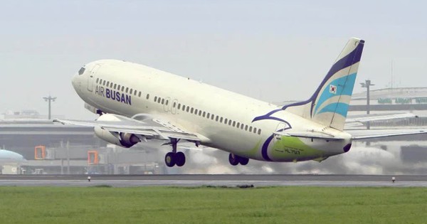 Thêm một máy bay Hàn Quốc chở 112 hành khách không thể hạ cánh vì vấn đề ở càng đáp avatar1735964936821 17359649417741453111598 11 0 649 1020 crop 1735964953093261546599jpg