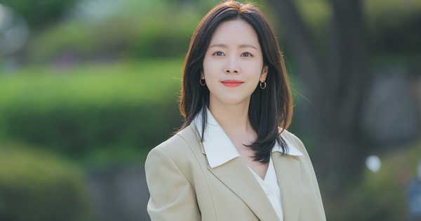 Phim ngôn tình mới chiếu đã khiến khán giả u mê, nữ chính vừa đẹp vừa sang đúng chuẩn tổng tài "hàng real" avatar1735965885245 17359658856161428194011jpg