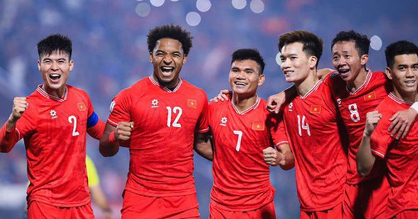 Giải mã cơn cuồng nhiệt bóng đá: Vì sao chỉ một trận đấu cũng thu hút sự chú ý đến thế? avatar1736072457489 173607245808648556416 0 96 315 600 crop 1736072481803101274069jpg