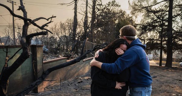 Những cái chết thương tâm trong thảm hoạ tại Los Angeles: Có thi thể nằm bên đường vẫn nắm vòi nước trong tay, người bất chấp ở lại nhà cùng thú cưng avatar1736562937194 1736562937513349808220 0 0 581 1110 crop 1736562967732305572793jpg