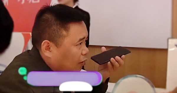 Nhận được 2,4 tỷ đồng chuyển khoản nhầm, người đàn ông nhanh chóng gửi trả lại cho đối phương nhưng nhận thấy điều bất thường liền lập tức báo cảnh sát avatar1736830505449 1736830506967108642118jpg