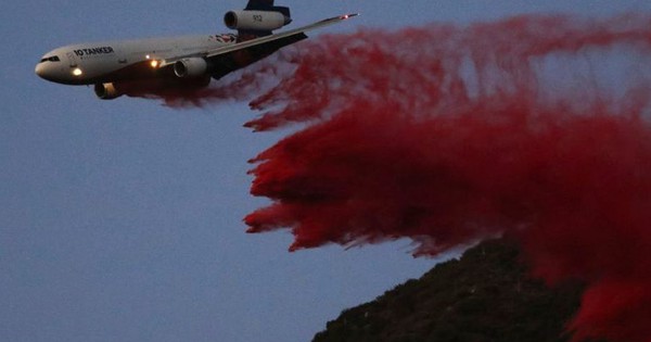 Hé lộ chất bột hồng bí ẩn rải khắp California (Mỹ) giữa thảm họa cháy rừng avatar1736903854834 1736903855190794393425 0 125 570 1036 crop 1736903889263589055213jpg