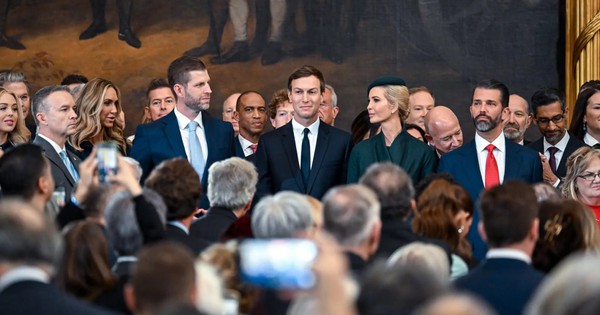 Gia đình của Tổng thống Donald Trump luôn sáng bừng trong mọi khung hình, hoá ra đây chính là điểm chung avatar1737454093467 17374540937121502423024 53 0 853 1280 crop 17374541023401702440041jpg