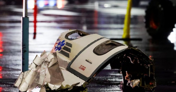 Máy bay rơi gần trung tâm thương mại tại Mỹ avatar1738379154623 1738379155152446692241 2 53 276 491 crop 17383791660561867967919jpg