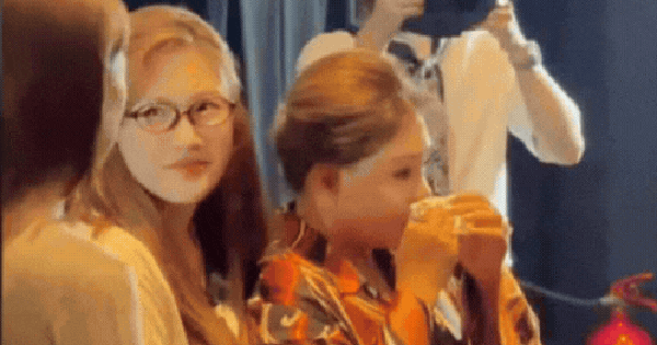 Lê Giang bật khóc trước hàng trăm khán giả giữa lùm xùm phim Trấn Thành nhận bão chê bai avatar1738461973897 17384619799051065799149 16 0 278 500 crop 173846206544292717965gifpng