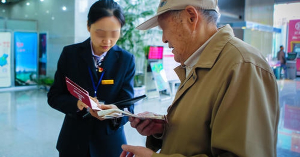 Người đàn ông vội tất toán sổ tiết kiệm 200 triệu đồng để gửi cho cháu trai chữa bệnh bị từ chối giao dịch: Ngân hàng khẳng định “ông đang bị lừa” avatar1739422405891 17394224063991640090586 13 0 326 500 crop 1739422420526515755493jpeg