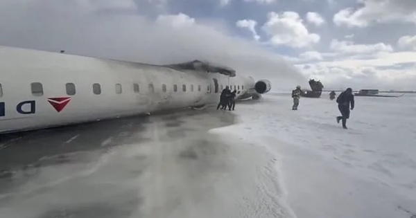 NÓNG: Máy bay Mỹ chở 80 người lật ngược trên đường băng, hình ảnh hiện trường gây sốc avatar1739833960159 1739833962404370053161jpeg