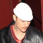 Hành vi kỳ lạ của Justin Bieber avatar1740202774265 17402027747531527718301 0 0 314 600 crop 17402030017351816103343jpeg