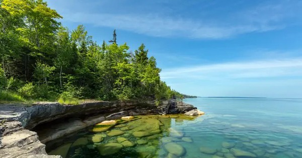 Quốc gia giàu nhất thế giới phát hiện kho báu khủng trải dài gần 2.000 km dưới lòng hồ nước, ước tính trị giá gấp 1.300 lần GDP toàn cầu, cung cấp năng lượng sạch hàng nghìn năm giúp Mỹ cai nghiện năng lượng hóa thạch avatar1740640861738 1740640861978770182785jpg