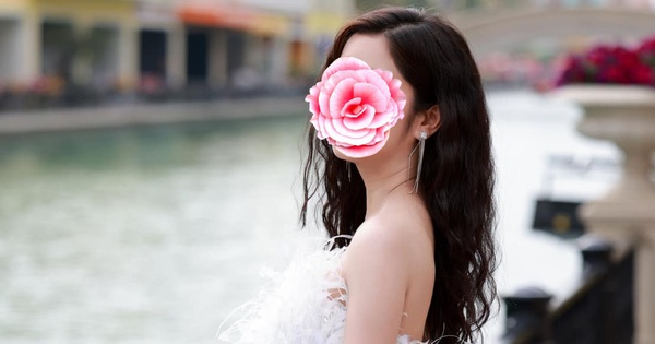 Nhan sắc như hoa như ngọc của cô gái khiến cõi mạng chia làm 2 phe avatar1740647595504 17406475962781148305789 0 0 582 1111 crop 17406476328621343773787jpg