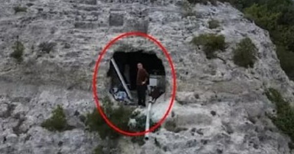 Sợ động đất, người đàn ông bỏ nhà tới sống trong hang avatar1740924137660 17409241382792026071880 0 109 263 530 crop 17409241515721920682622jpg