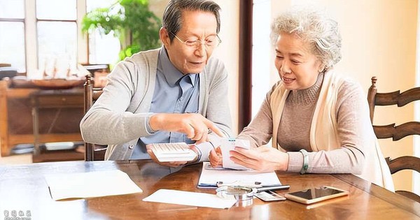 Con trai rủ mẹ cùng đi du lịch, bố lập tức lén đưa cho vợ 35 triệu tiền mặt và dặn giấu đi: “Tới nơi bà sẽ hiểu” avatar1741079520834 17410795211341379263291 31 0 531 800 crop 17410795374781390069503jpg