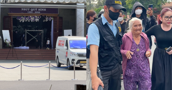 Lễ viếng cố nghệ sĩ Quý Bình: Nghệ sĩ Hồng Sáp khóc vì bị chặn ở cửa, khán giả xếp hàng chờ vào thắp hương avatar1741424408097 17414244085572090534673 0 0 251 479 crop 17414245691761191064605png