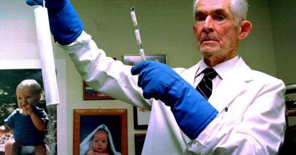 Chuyện gì đã xảy ra với 218 đứa trẻ được sinh ra từ “ngân hàng tinh trùng của các thiên tài Nobel”? avatar1741594954944 17415949551381767528687 47 0 453 650 crop 1741594974278235804650jpg