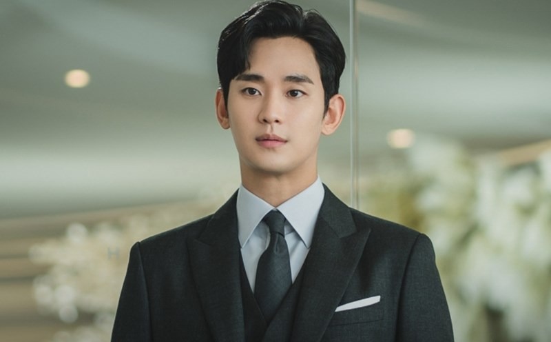 Cú sốc mới cho Kim Soo Hyun- Ảnh 2.