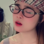 Diện trang phục hờ hững chơi đàn, TikToker lộ điểm nghi vấn avatar1741836933974 1741836934173289374749png