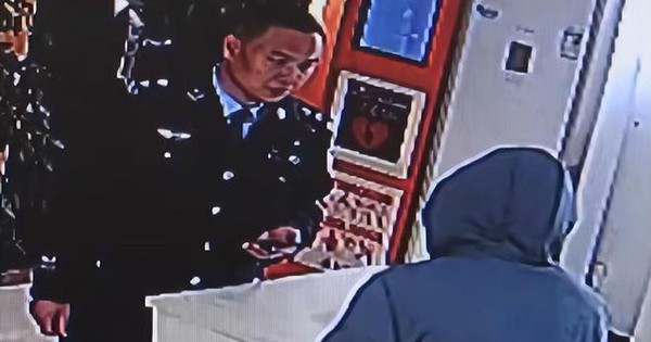 Nhận 1,7 tỷ đồng chuyển khoản nhầm, thanh niên 2005 đi trình báo bị cảnh sát giữ lại điều tra, phát hiện dòng tiền 14 tỷ/tuần trong tài khoản avatar1742032878071 1742032878469701207770 29 0 442 660 crop 17420328987961100142388jpeg