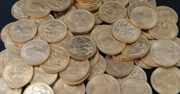 Phát hiện 40 kg xu vàng và thỏi bạc nguyên chất trị giá 1,1 tỷ đồng dưới ghế sofa avatar1742112536312 174211253653381112465jpg