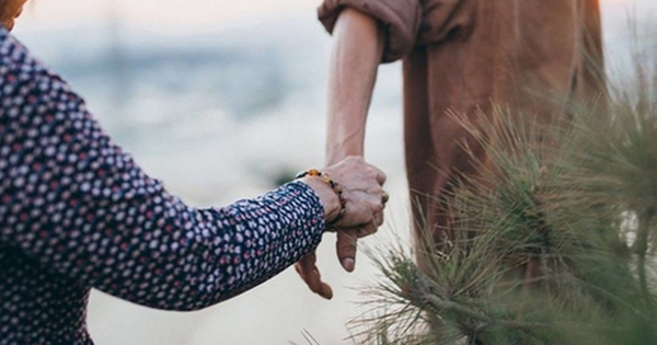 Cặp đôi "đũa lệch" vợ 88 chồng 43 tuổi, hơn 20 năm về chung một nhà vẫn ngọt ngào như thuở mới quen avatar1742291034743 17422910349981574238688 0 37 315 541 crop 17422910638731367389558jpg