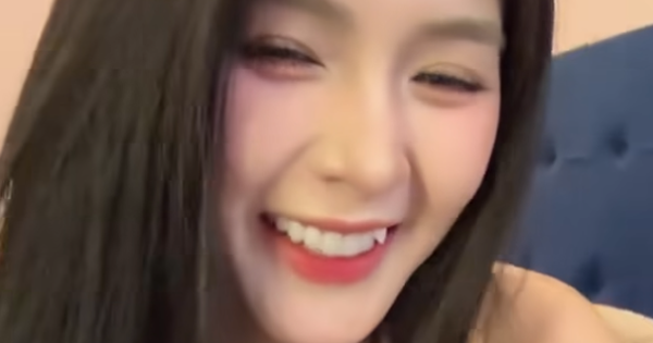 Quỳnh Alee tung video hấp dẫn, "trêu đùa trái tim" 500 anh em viewer avatar1742378205345 1742378205595490369805 14 0 312 569 crop 1742378293168974299602png