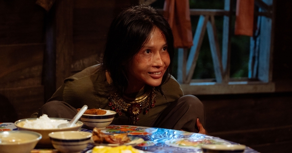 Phim Việt 18+ lập kỷ lục chưa từng có, nữ chính chỉ ăn thôi cũng làm khán giả ớn lạnh từng cơn avatar1742544190203 17425441908731641898768 0 0 1047 1999 crop 1742544255144330598537jpg