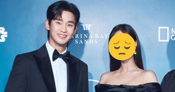 Mỹ nhân hoãn cả tuần trăng mật vì Kim Soo Hyun, giờ gặp cảnh ê chề không một ai cứu nổi avatar1742616461243 17426164614961678475030 0 0 502 960 crop 1742616647441935881399png