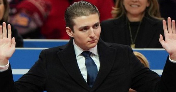 Tuổi 19 của Barron Trump avatar1742623618069 1742623618464275091911 0 38 315 542 crop 17426236661571058751800jpg