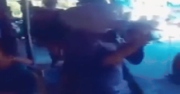 Bạn gái cũ có mặt tại đám cưới, chú rể lao đến có hành động khiến tất cả choáng váng avatar1742999097461 17429990984582117605590gifpng